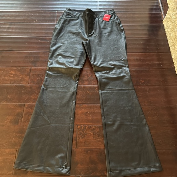 Spanx Stretch Faux Leather Flare Pants NWT XL BLACK - Picture 14 of 16